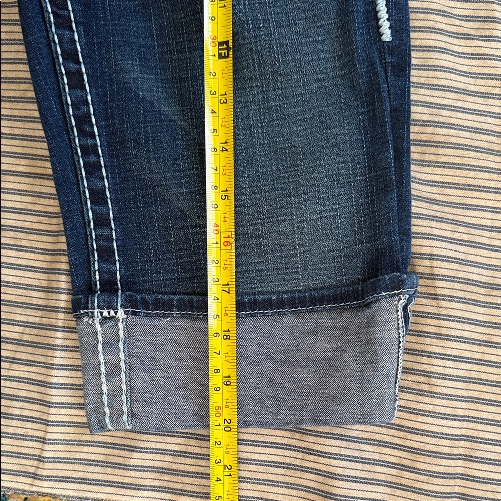 True Religion Made in USA Big T Bermuda Shorts | Size 28 - Picture 5 of 7